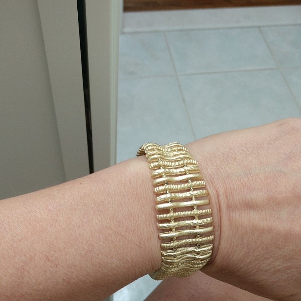 Beautiful gold-plated bar bracelet from Greece